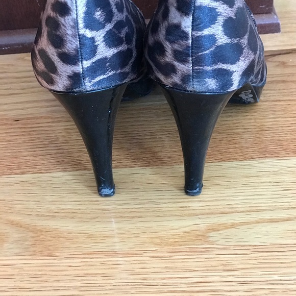 Leopard Print Open Toe Heel - Picture 2 of 6